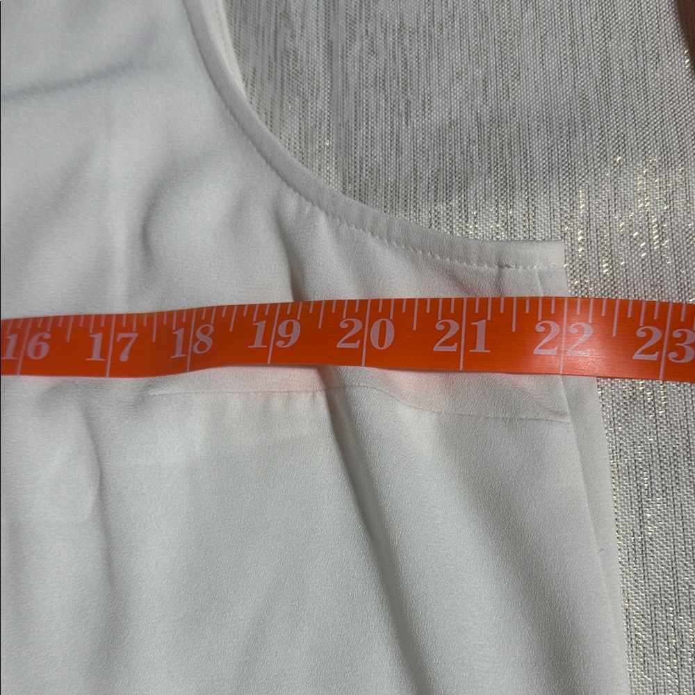 White House Black Market Cream Sleeveless Top - Picture 11 of 11